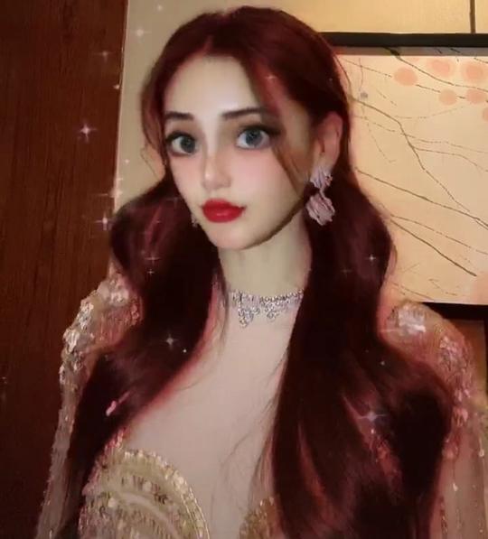 有内幕？杨颖发布模仿视频，却被网友发现穿着金鹰女神样式的衣服