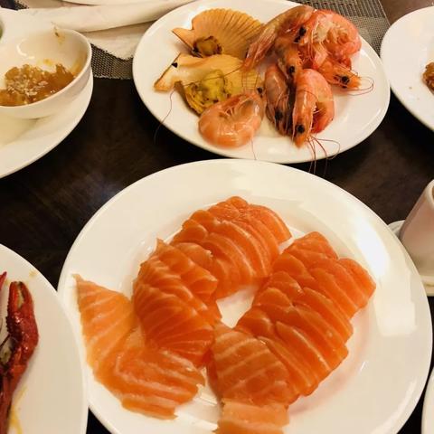 南宁有什么又便宜有好吃的自助餐店？