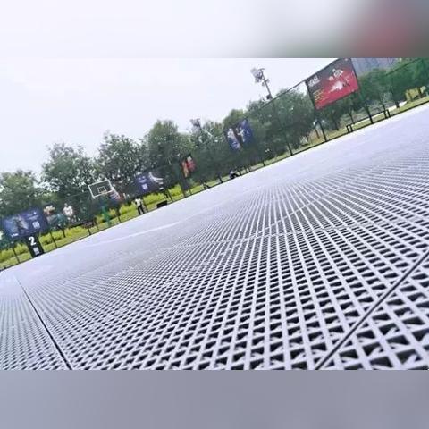 足球场草皮多少层合适呢