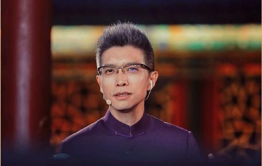 央视主持人经典语录，收藏备用，作文高分新素材