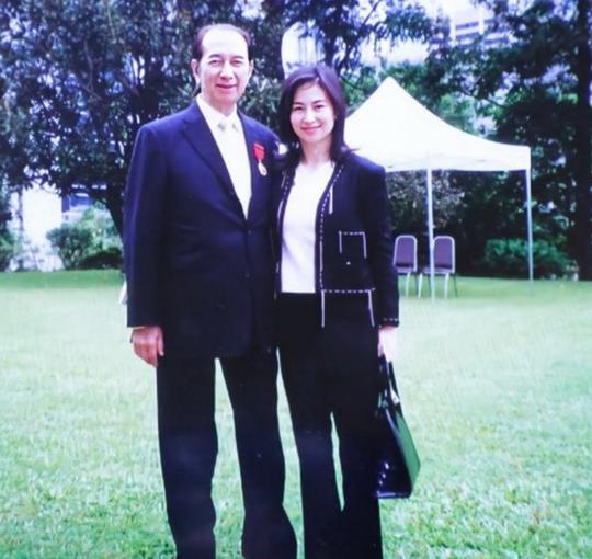何超琼与干女儿聚会好憔悴，离婚后膝下无子，痛失陈百强晚年凄凉