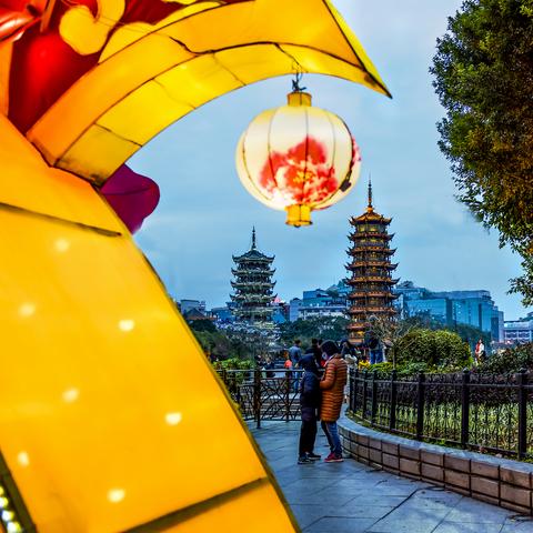 桂林双塔象征什么意义？