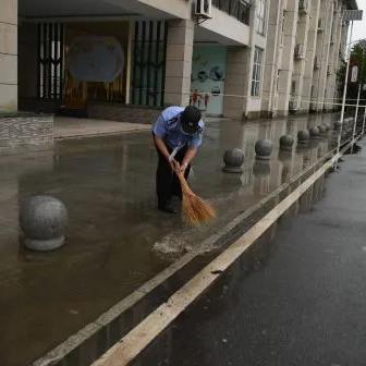 湖北省武汉市汉南区纱帽镇人民医院几点上班？