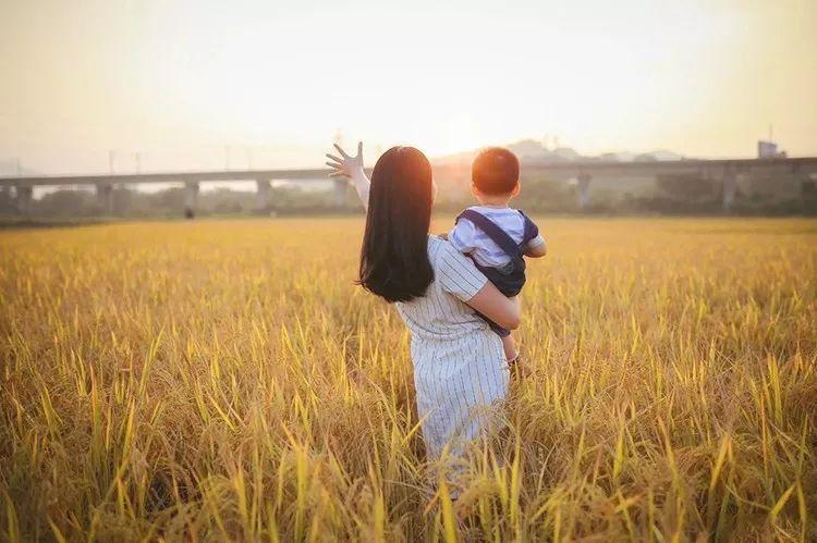鼠年出生宝宝怎么起名(你手里拥有的天价奇石是什么样子)