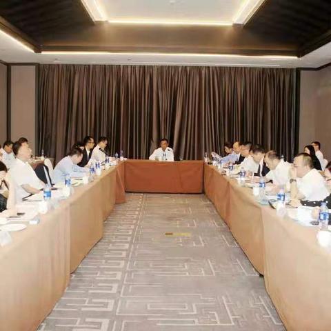 合肥新华学校官网？