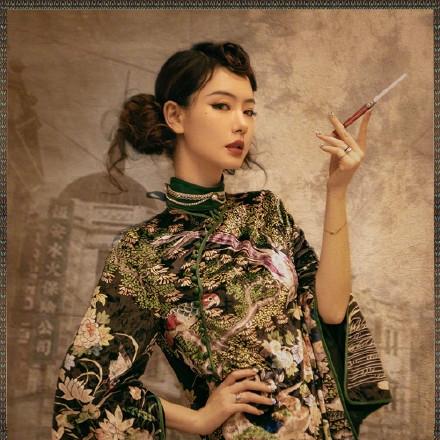 戚薇大腿图片大全的长尾关键词有哪些