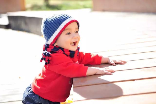 冬季出门怎么给宝宝戴帽子 冬季出门怎么给宝宝戴帽子