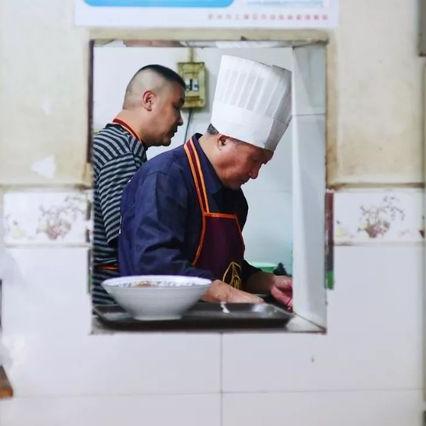 杭州正宗东北菜锅包肉的相关长尾关键词有哪些