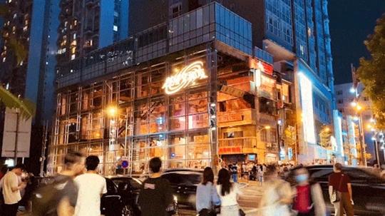 文和友：怀旧生意好做，“餐饮界的迪士尼”不好当｜艾问人物