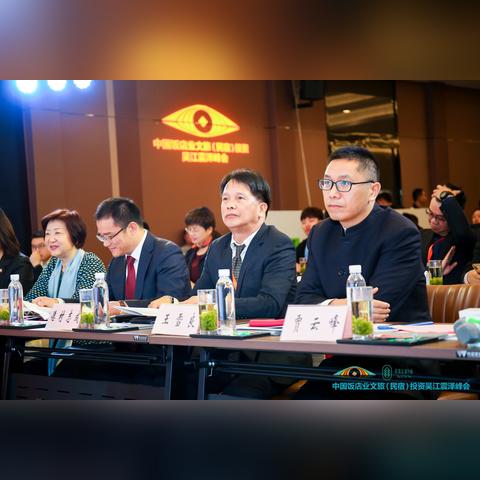 我想开一个小饭店，需要投资多少，需要注意些什么？