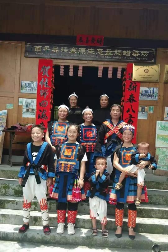 传承瑶族服饰文化，是手艺人黎凤珍毕生的事业