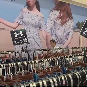 西安李家村万达广场或者有吃陕西特色小吃的店吗？