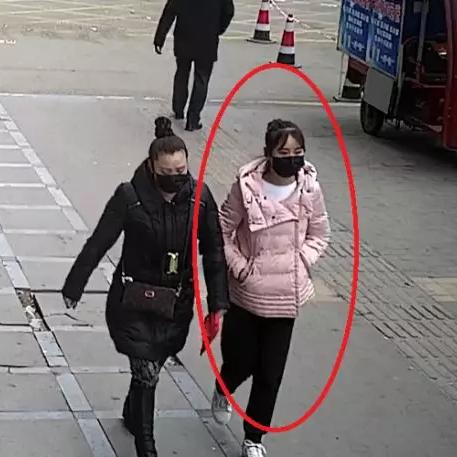 武汉粉色巴士的长尾关键词有哪些