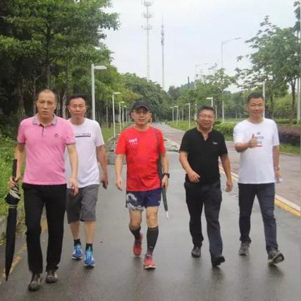 重庆大学城拍照吃饭的长尾关键词有什么