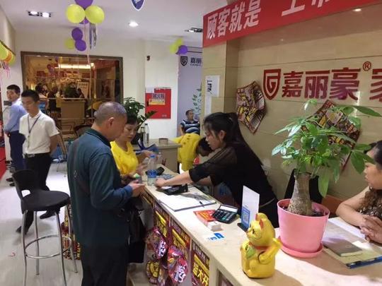 终端门店销售秘诀：线下引流，线上运营