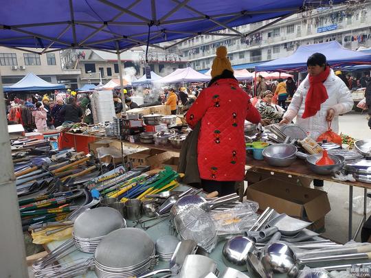 慈利县零溪镇赶场记：踏遍市场不歇脚，生意这边依旧好