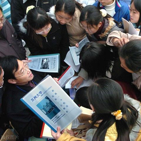 南宁市仙湖镇属于哪个区