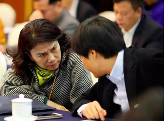 那个跟雷军进行“10亿对赌”的女人，在快手上三个小时卖了3个亿