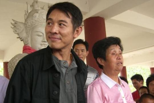 你有干爹我有干妈，盘点男明星们的干妈们，李连杰的绝了