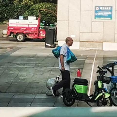 在长沙开曹操专车，需要什么些证件啊，外地户口？