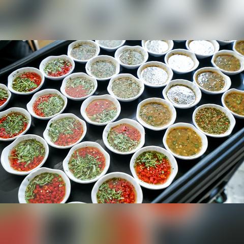 成都市区火锅必吃榜单的长尾关键词有什么