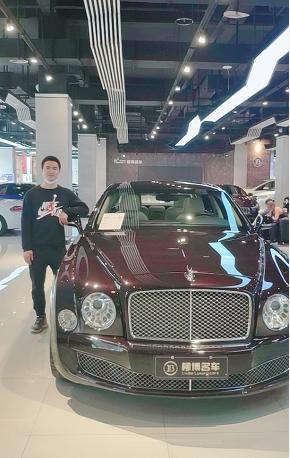 三度创业再跨界新零售卖车，弹个车90后店长直播闯出一片天