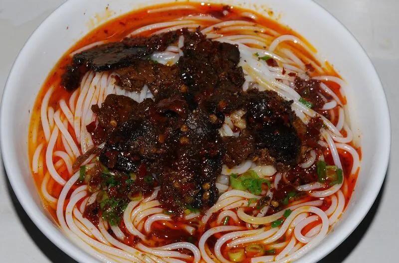 什么尝美食（一定要尝哪些美食）
