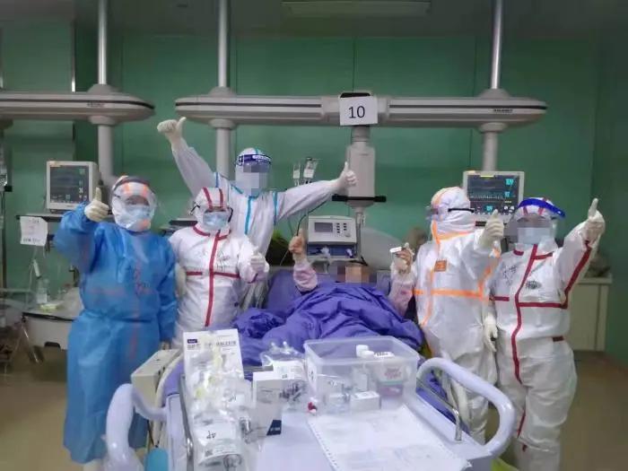 【武汉在院新冠肺炎患者清零
/武汉在院新冠患者清零 新闻】 【武汉在院新冠肺炎患者清零
/武汉在院新冠患者清零 新闻】