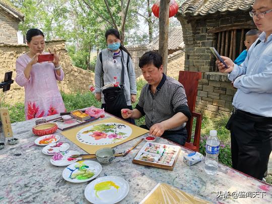 南阳的“月季王”——著名画家王志强
