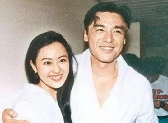 天后又牵手了？我更关心前夫那四千万怎么还