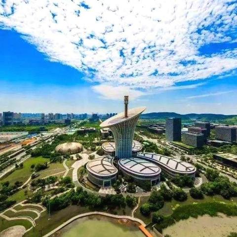 武汉市在芜湖的哪个方向
