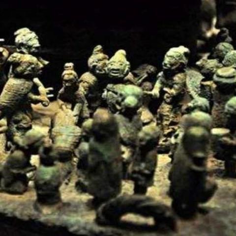 女巫剪影电影免费观看的长尾关键词有什么