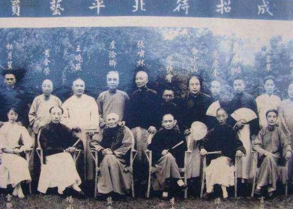 梦见自己买新鞋穿
