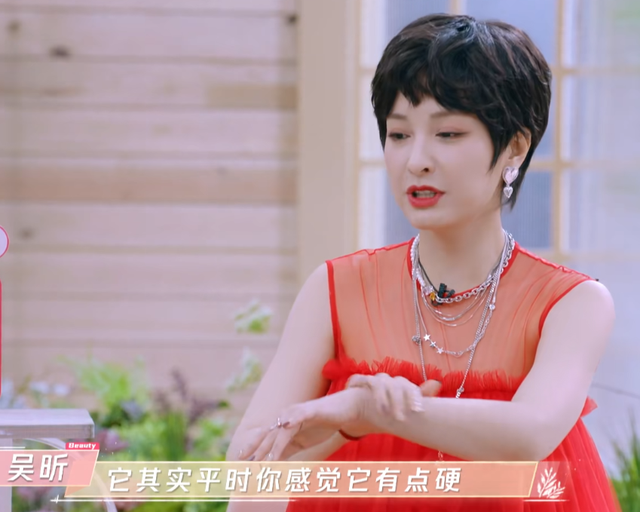 宝宝身上搓出来的黑刺是什么