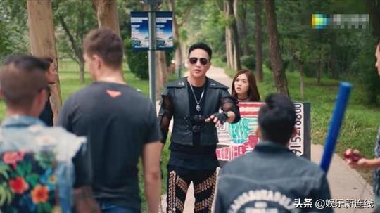 何润东你醒醒！你已经45岁了！就不要跟20出头的宋威龙抢女人啦
