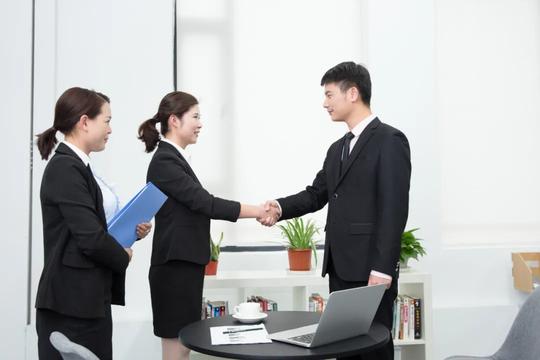 为什么面试的时候聊得很好，却没有被录用？因为有些企业在玩套路