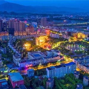 桂林和南宁市哪个好玩