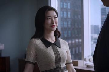 朱珠国外留学派对抽烟表情照片