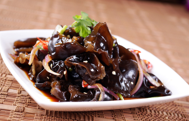 儿童夏季饮食“四个多”