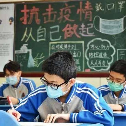 暴雨出门需要带什么