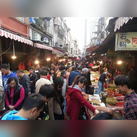 厦门市初二学生有多少