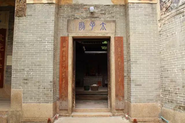 姓冼怎么给宝宝起名(求带三点水的女孩名字)