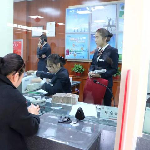 申请跨境借记卡要多久