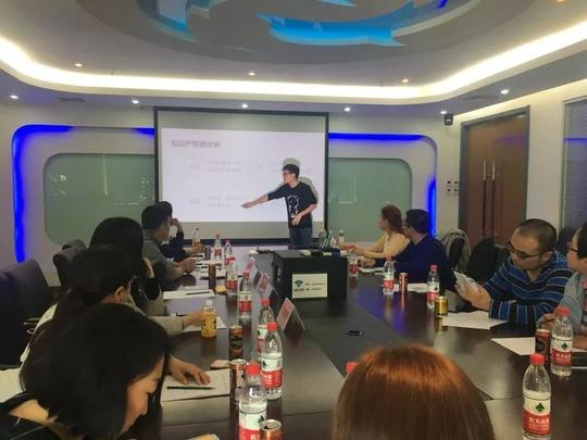 “双创”知识产权保护阶梯培训走进石谷轻文化创业基地