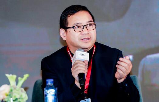穷小子和高干千金携手创业，才子佳人创造了惊人的成绩