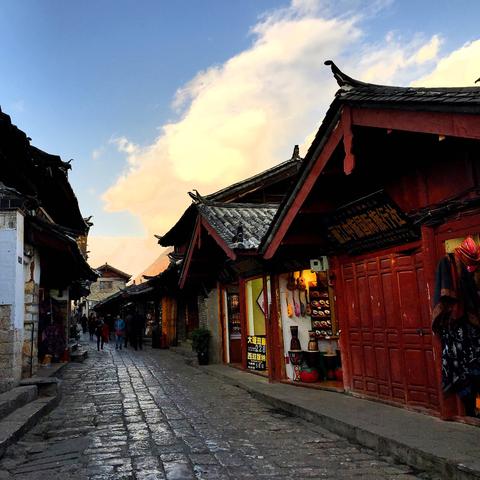 桂林与丽江的相关长尾关键词有哪些