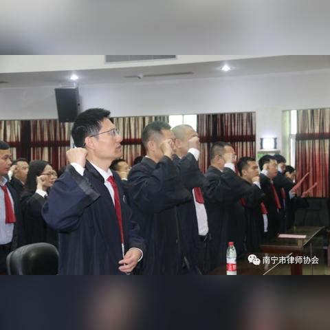 南宁市请律师收费怎么收