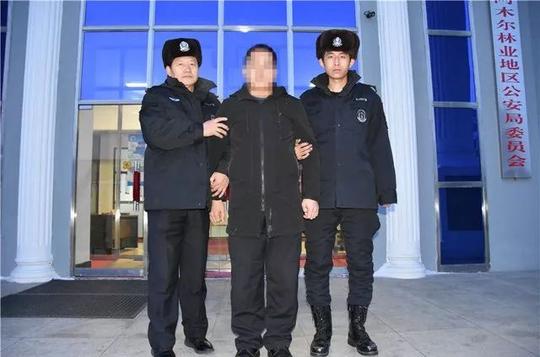 「消息树」阿木尔公安分局利用“快手”直播平台破获一起非法猎捕鸟类案件