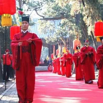 济南市扎头发店在哪里好