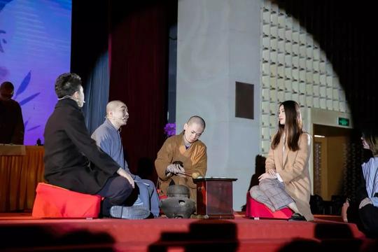 关注｜“玉佛禅寺觉群大学生创业基金”十周年庆典隆重举行